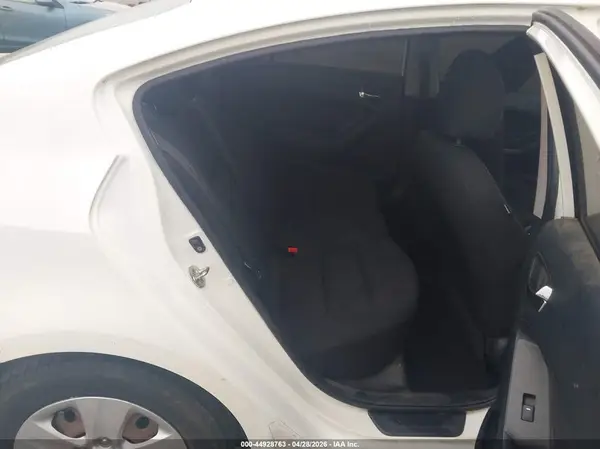 KNAFK4A61G5469509 2016 KIA FORTE - Image 8