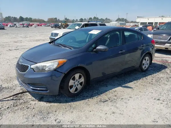 KNAFK4A61G5471261 2016 KIA FORTE - Image 2