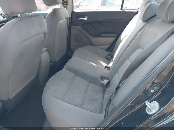 KNAFK4A61G5474970 2016 KIA FORTE - Image 8