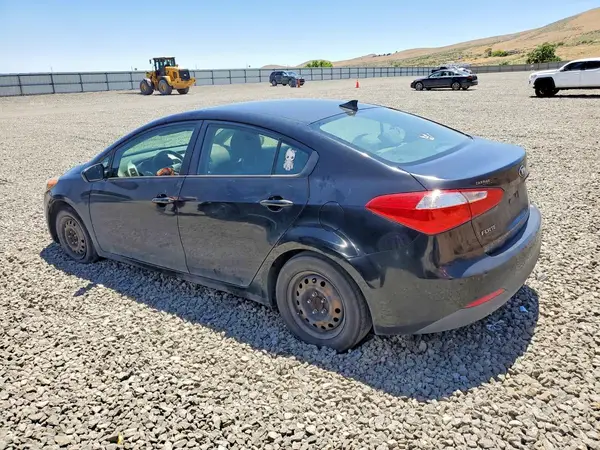 KNAFK4A61G5486438 2016 KIA FORTE - Image 2