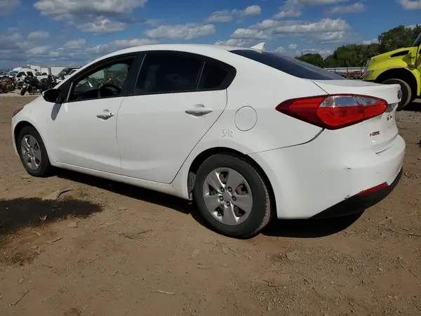 KNAFK4A61G5486794 2016 KIA FORTE - Image 2