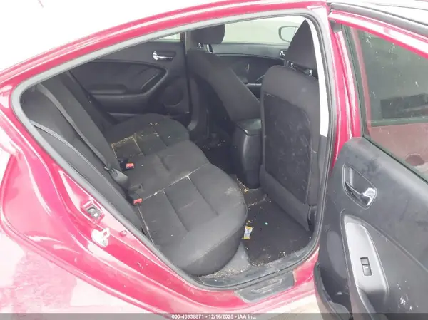 KNAFK4A61G5492532 2016 KIA FORTE - Image 8