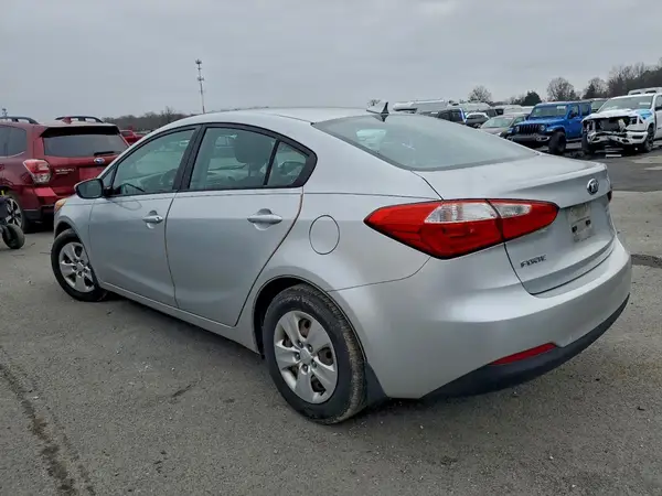 KNAFK4A61G5493549 2016 KIA FORTE - Image 2
