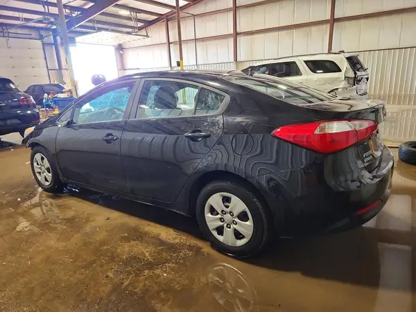 KNAFK4A61G5493583 2016 KIA FORTE - Image 2