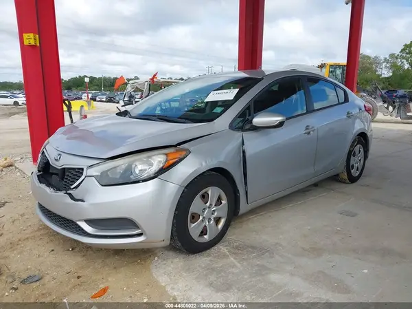 KNAFK4A61G5507479 2016 KIA FORTE - Image 2