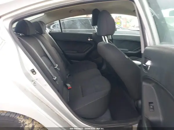 KNAFK4A61G5507479 2016 KIA FORTE - Image 8