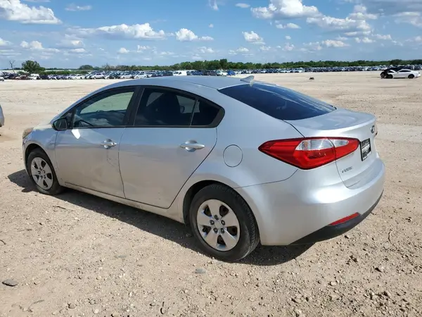 KNAFK4A61G5507501 2016 KIA FORTE - Image 2