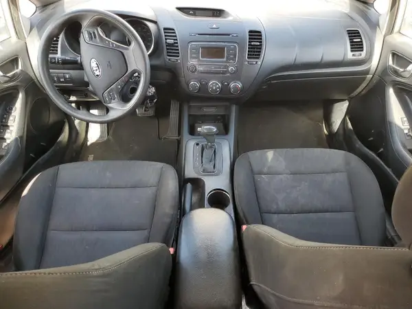 KNAFK4A61G5507501 2016 KIA FORTE - Image 8