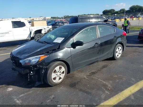 KNAFK4A61G5517820 2016 KIA FORTE - Image 2