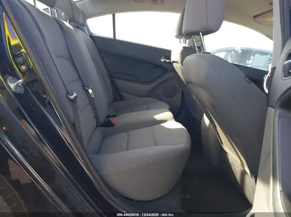 KNAFK4A61G5517820 2016 KIA FORTE - Image 8