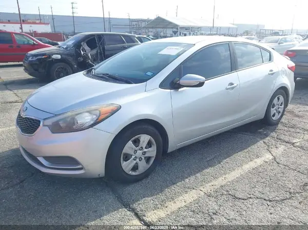 KNAFK4A61G5520247 2016 KIA FORTE - Image 2