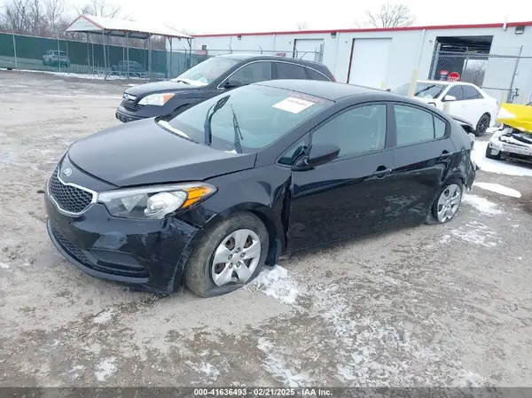 KNAFK4A61G5520989 2016 KIA FORTE - Image 2