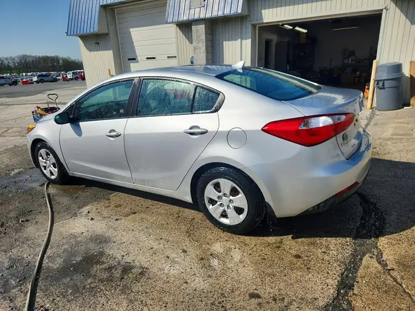 KNAFK4A61G5527439 2016 KIA FORTE - Image 2