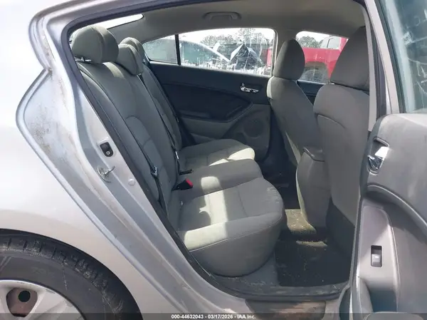 KNAFK4A61G5533399 2016 KIA FORTE - Image 8