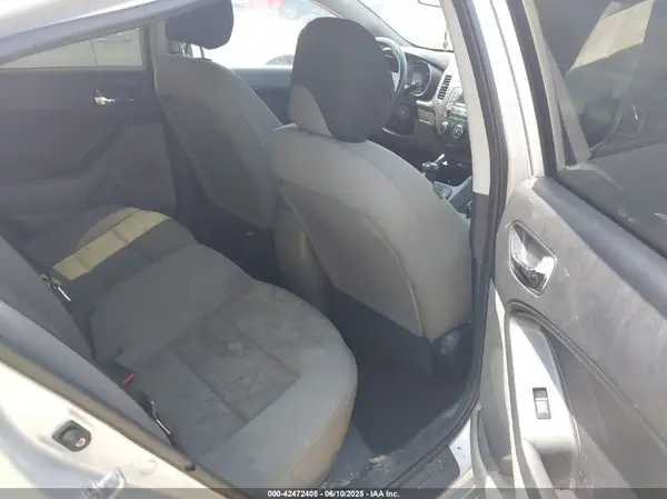 KNAFK4A61G5534116 2016 KIA FORTE - Image 8