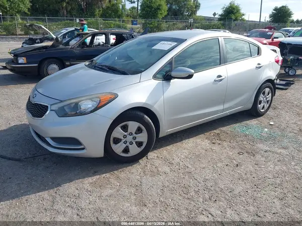KNAFK4A61G5535993 2016 KIA FORTE - Image 2