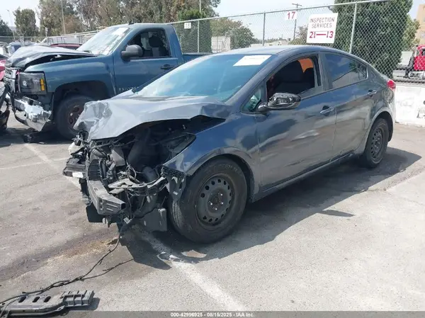 KNAFK4A61G5536187 2016 KIA FORTE - Image 2