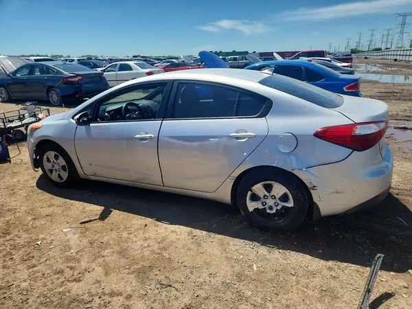 KNAFK4A61G5538019 2016 KIA FORTE - Image 2