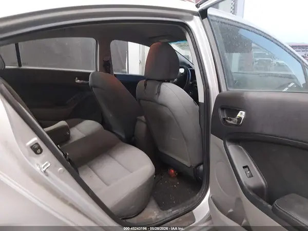 KNAFK4A61G5538120 2016 KIA FORTE - Image 8