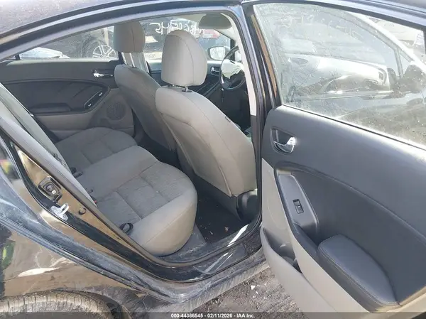 KNAFK4A61G5539980 2016 KIA FORTE - Image 8