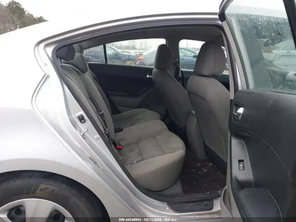 KNAFK4A61G5543351 2016 KIA FORTE - Image 8