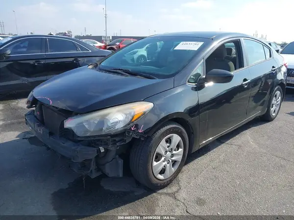 KNAFK4A61G5560635 2016 KIA FORTE - Image 2