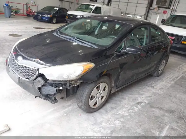 KNAFK4A61G5560702 2016 KIA FORTE - Image 2