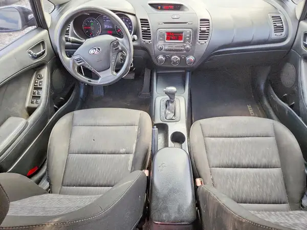 KNAFK4A61G5561851 2016 KIA FORTE - Image 8