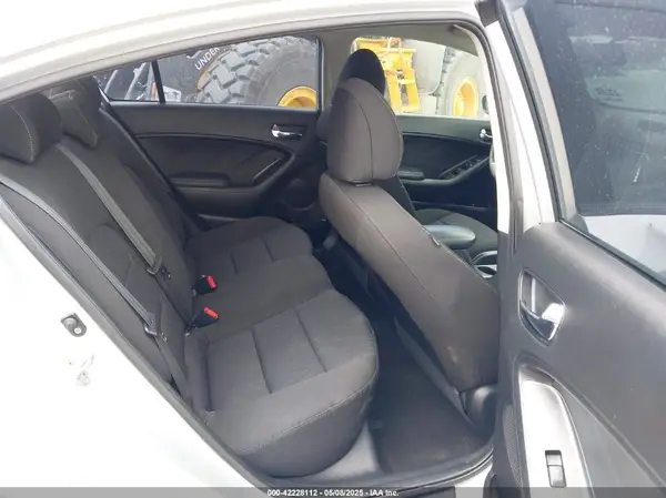 KNAFK4A61G5563728 2016 KIA FORTE - Image 8