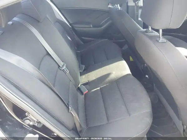 KNAFK4A61G5565219 2016 KIA FORTE - Image 8