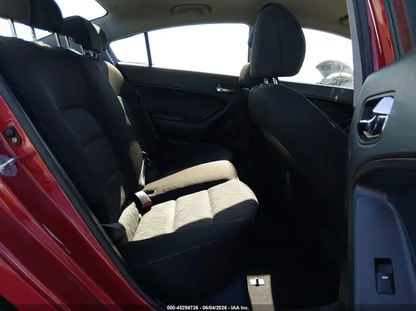 KNAFK4A61G5567164 2016 KIA FORTE - Image 8