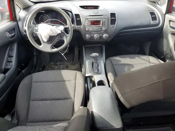 KNAFK4A61G5567214 2016 KIA FORTE - Image 8