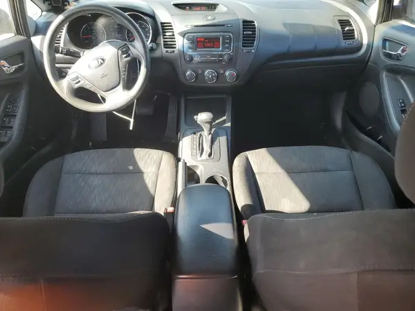 KNAFK4A61G5580755 2016 KIA FORTE - Image 8