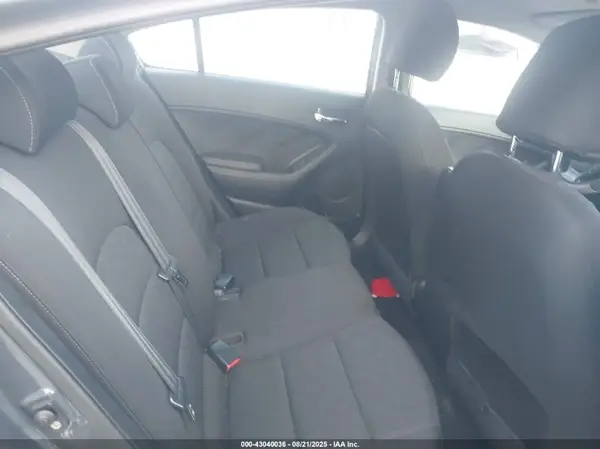 KNAFK4A61G5583719 2016 KIA FORTE - Image 8