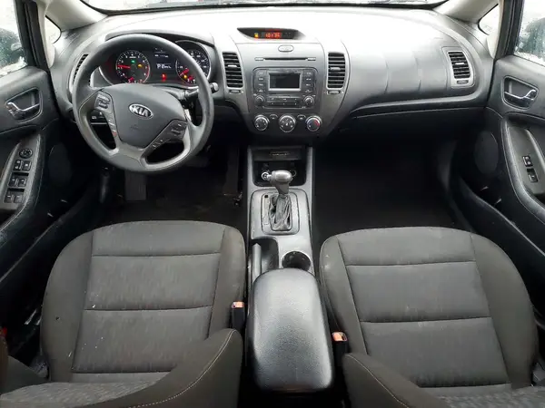 KNAFK4A61G5585017 2016 KIA FORTE - Image 8