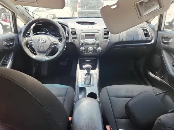 KNAFK4A61G5595773 2016 KIA FORTE - Image 8