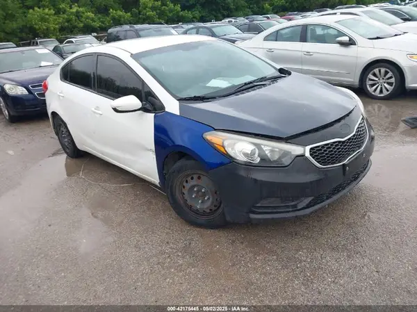 KNAFK4A61G5607226 2016 KIA FORTE - Image 1
