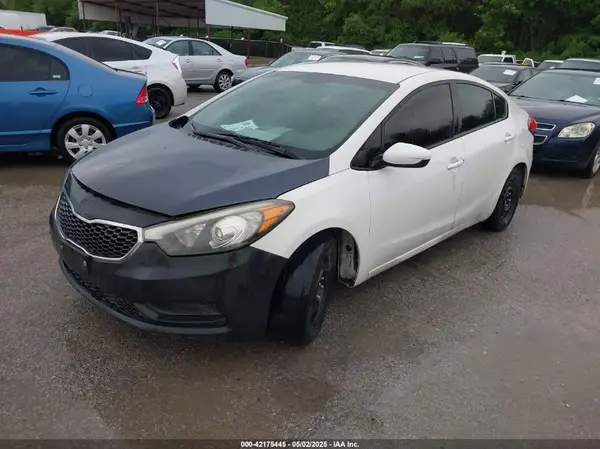 KNAFK4A61G5607226 2016 KIA FORTE - Image 2