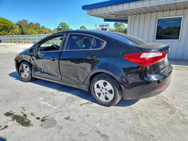 KNAFK4A61G5609560 2016 KIA FORTE - Image 2
