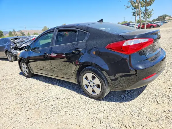 KNAFK4A61G5611146 2016 KIA FORTE - Image 2