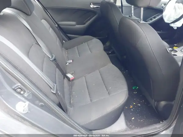 KNAFK4A61G5611356 2016 KIA FORTE - Image 8