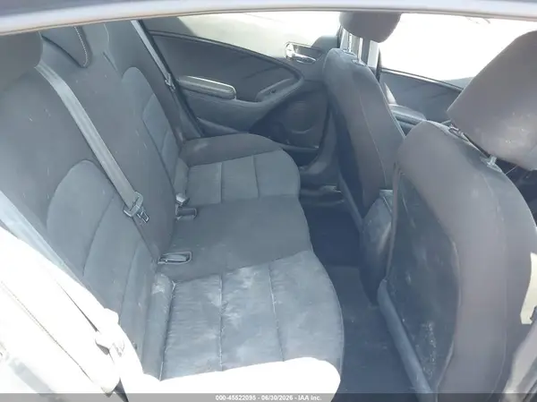 KNAFK4A61G5611454 2016 KIA FORTE - Image 8