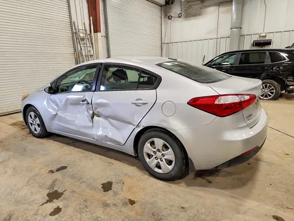 KNAFK4A61G5612779 2016 KIA FORTE - Image 2