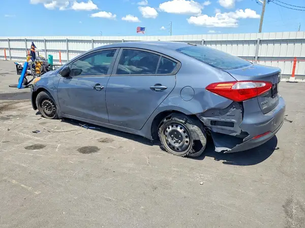 KNAFK4A61G5613138 2016 KIA FORTE - Image 2