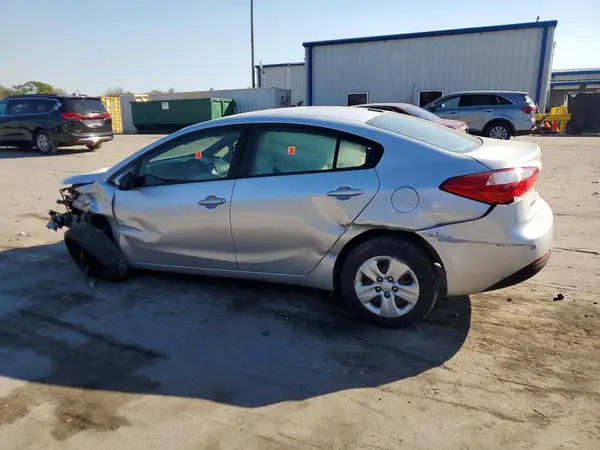 KNAFK4A61G5613768 2016 KIA FORTE - Image 2