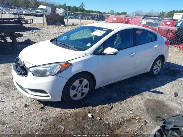 KNAFK4A61G5615715 2016 KIA FORTE - Image 2