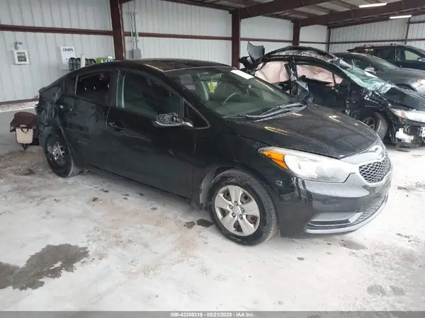 KNAFK4A61G5617139 2016 KIA FORTE - Image 1