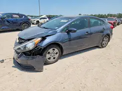 KNAFK4A61G5617156 2016 KIA FORTE