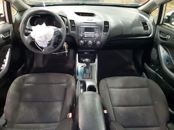 KNAFK4A61G5619585 2016 KIA FORTE - Image 8