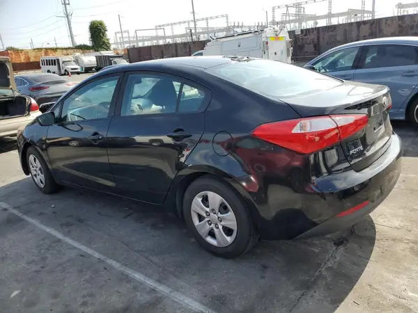 KNAFK4A61G5619828 2016 KIA FORTE - Image 2